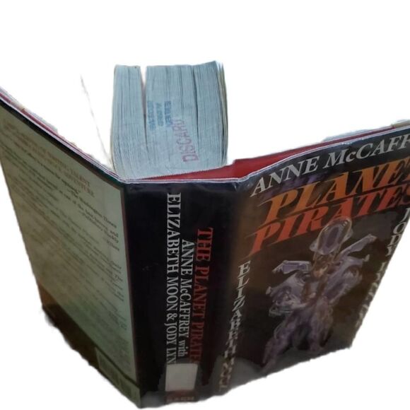 Planet Pirates Anne McCaffrey Hardcover 1st Edition Book - Picture 2 of 5